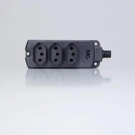 Tomada Régua Barra Multipla Com Três Tomadas 2P+T 20A Preto Margirius